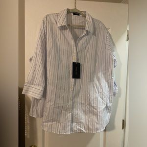 NWT. White and Blue stripe 4x shirt, 3/4 sleeves. Approx 31” PTP